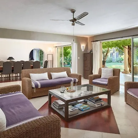 Lovelydays • 6br With Pool 度假居 圣特罗佩